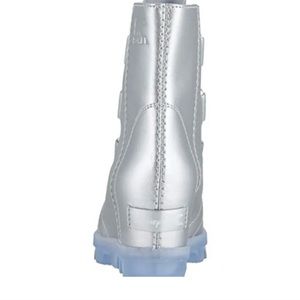 sorel frozen wedge boots